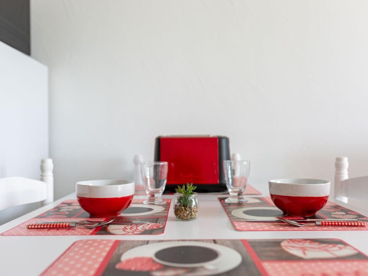 Simplistic Holiday Home In Grandcamp With Garden Екстер'єр фото